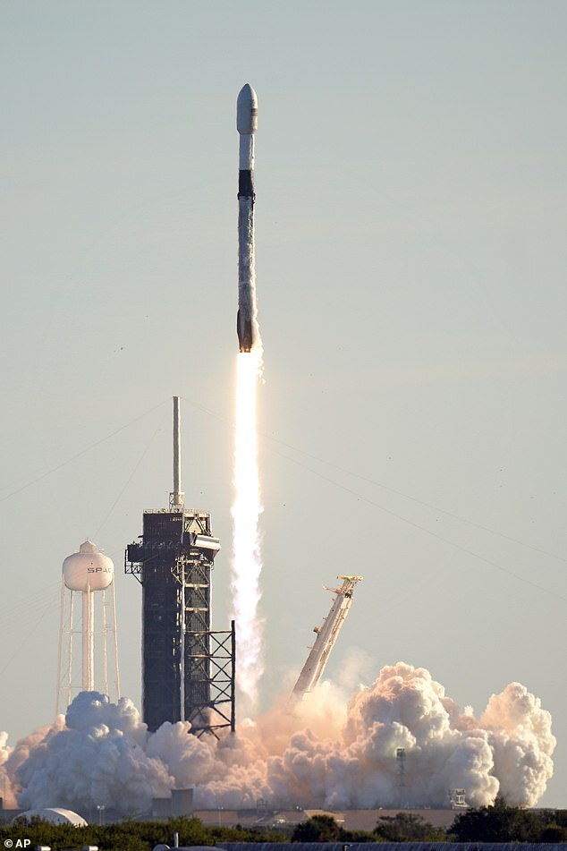 پرتاب ۶۰ ماهواره Starlink دیگر به فضا با موفقیت همراه بود