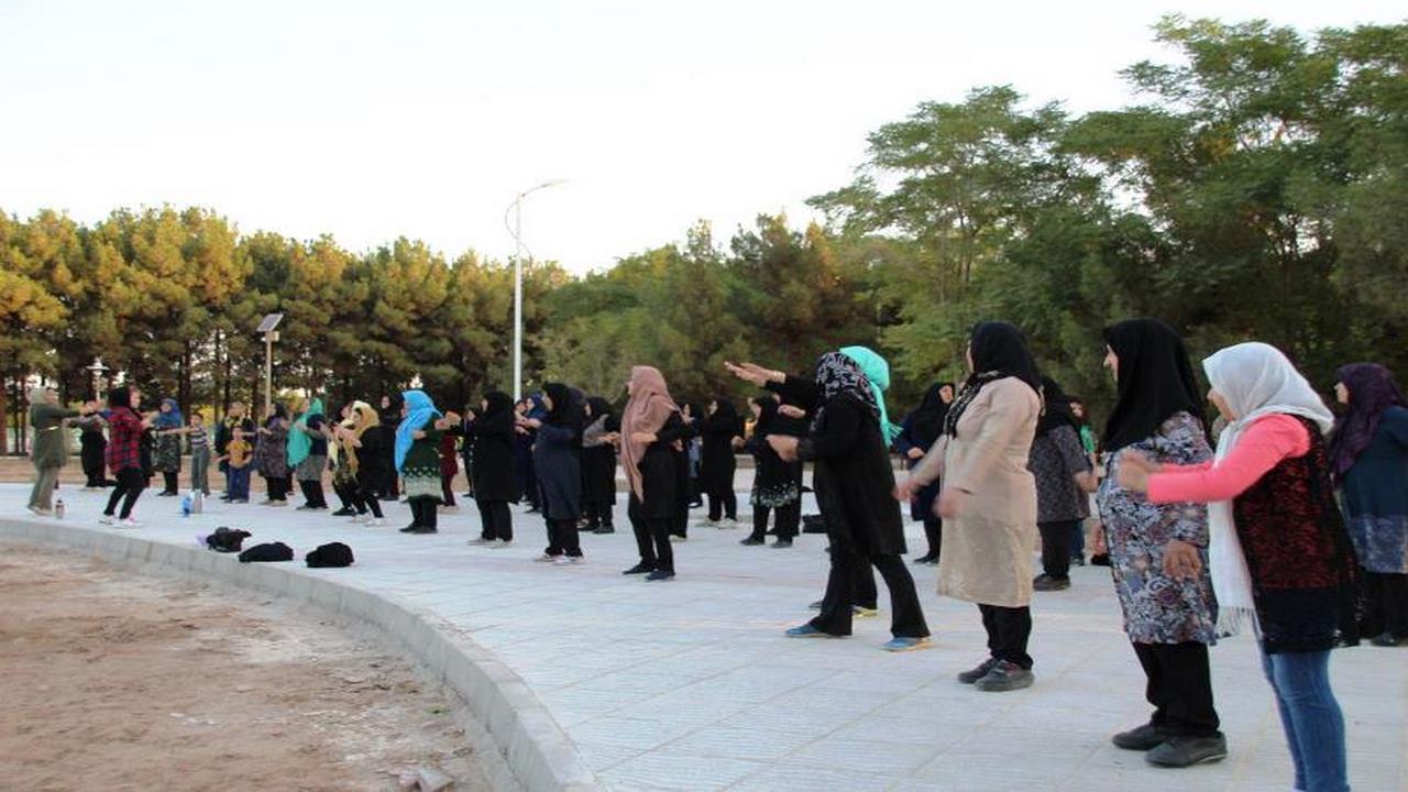 نقش موثر بانوان در ایجاد جامعه‌ای سالم و بانشاط