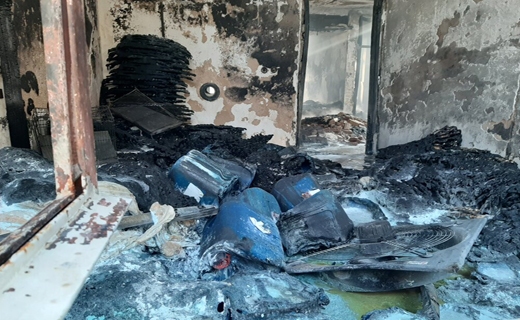 آتشسوزی گسترده در انبار مواد شیمیایی کرمانشاه آتشسوزی گسترده در انبار مواد شیمیایی کرمانشاه
