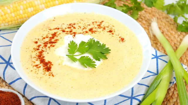 طرز تهیه سوپ ذرت رستورانی به چند روش مختلف؛ یک پیشنهاد عالی برای روز&zwnj;های سرد