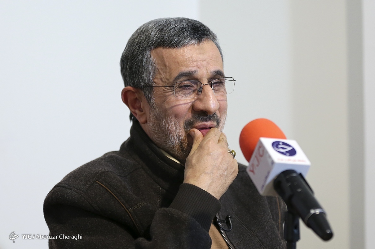 یک بچه دبیرستانی هم می دانست که نباید برجام را امضا کند/ شخص حسن روحانی پذیرفت که سانتریفیوژ آلوده وارد کرده است/ در این کشور هر اتفاقی افتاد انداختند گردن من, فقط مانده حمله مغول/ بوش پسر می خواست به ایران حمله کند؛ من با او مذاکره کردم