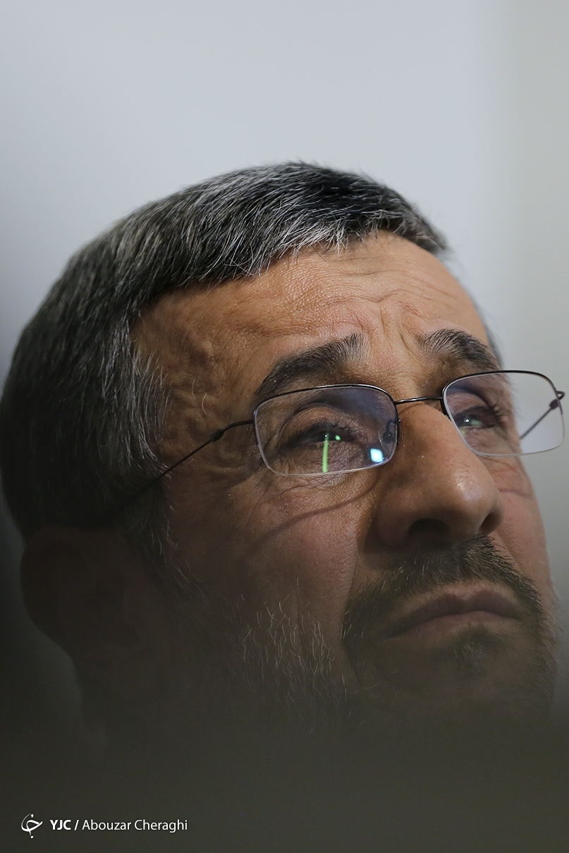 یک بچه دبیرستانی هم می دانست که نباید برجام را امضا کند/ شخص حسن روحانی پذیرفت که سانتریفیوژ آلوده وارد کرده است/ در این کشور هر اتفاقی افتاد انداختند گردن من, فقط مانده حمله مغول/ بوش پسر می خواست به ایران حمله کند؛ من با او مذاکره کردم