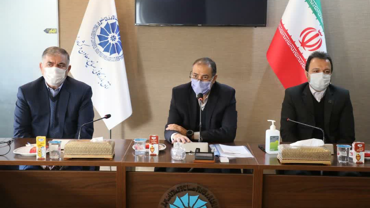 حضور فارس در سامانه تدارکات الکترونیک دولت تقویت شود