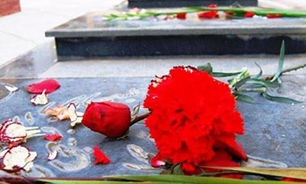 ادای احترام مدیران ارشد فارس به مقام شامخ شهدا