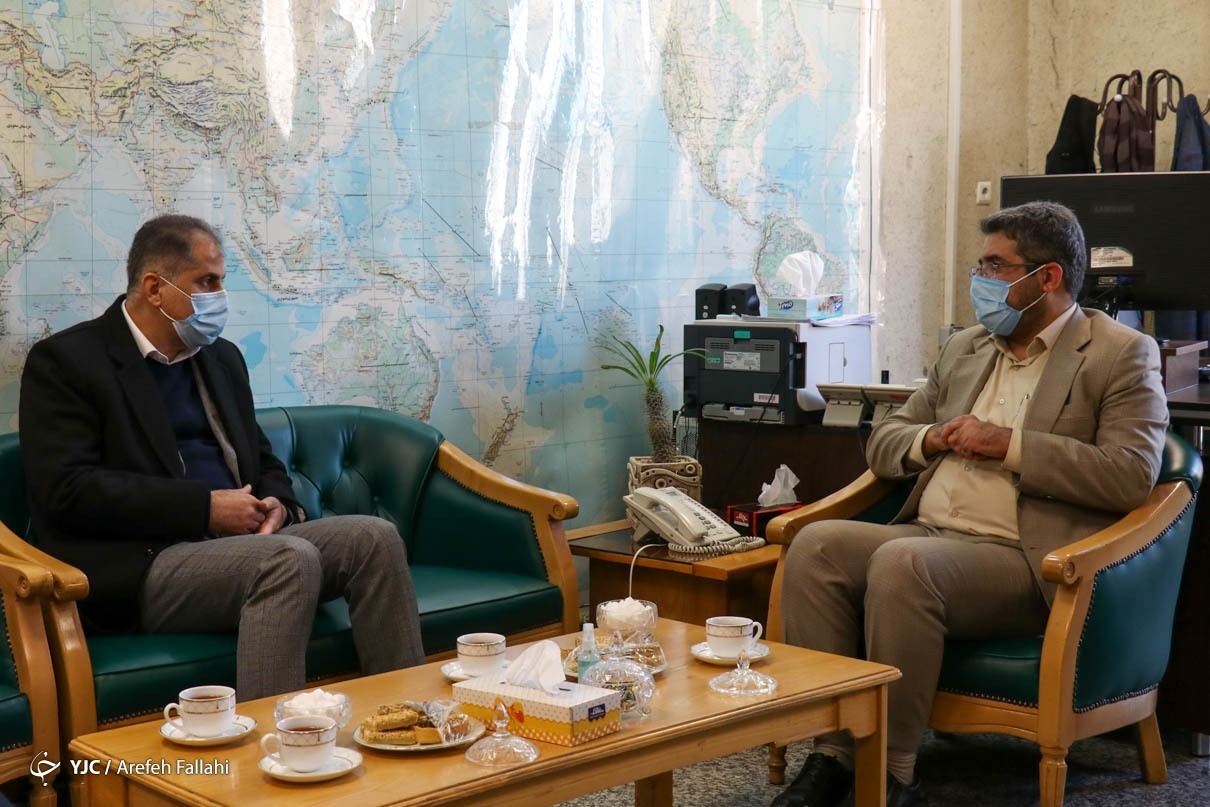 بازدید رئیس سازمان فضایی از باشگاه خبرنگاران جوان