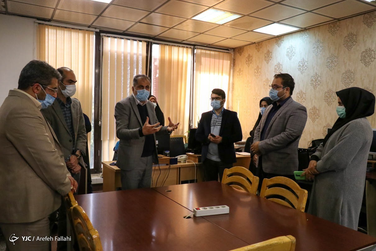 بازدید رئیس سازمان فضایی از باشگاه خبرنگاران جوان