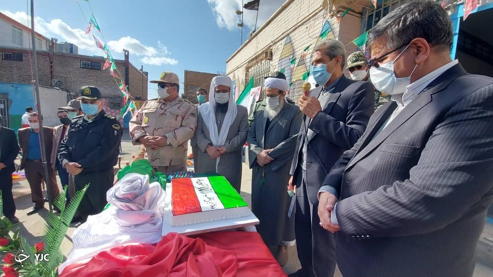 نواختن زنگ انقلاب در دبستان سوم شعبان تایباد