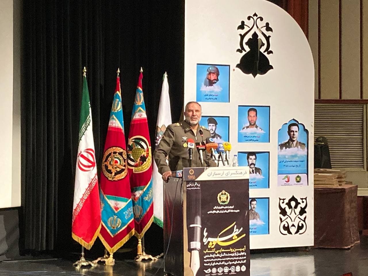 دشمن تهاجم فرهنگی شدیدی علیه ما دارد