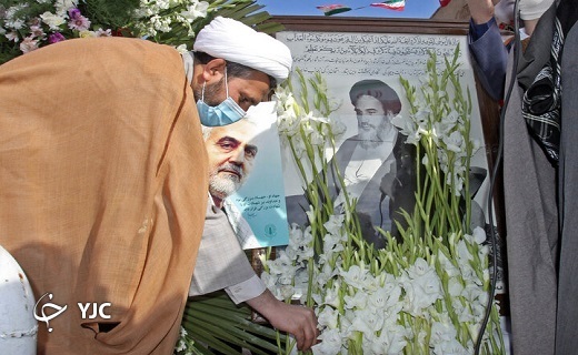 بیت امام خمینی (ره)در قم گلباران شد +تصاویر