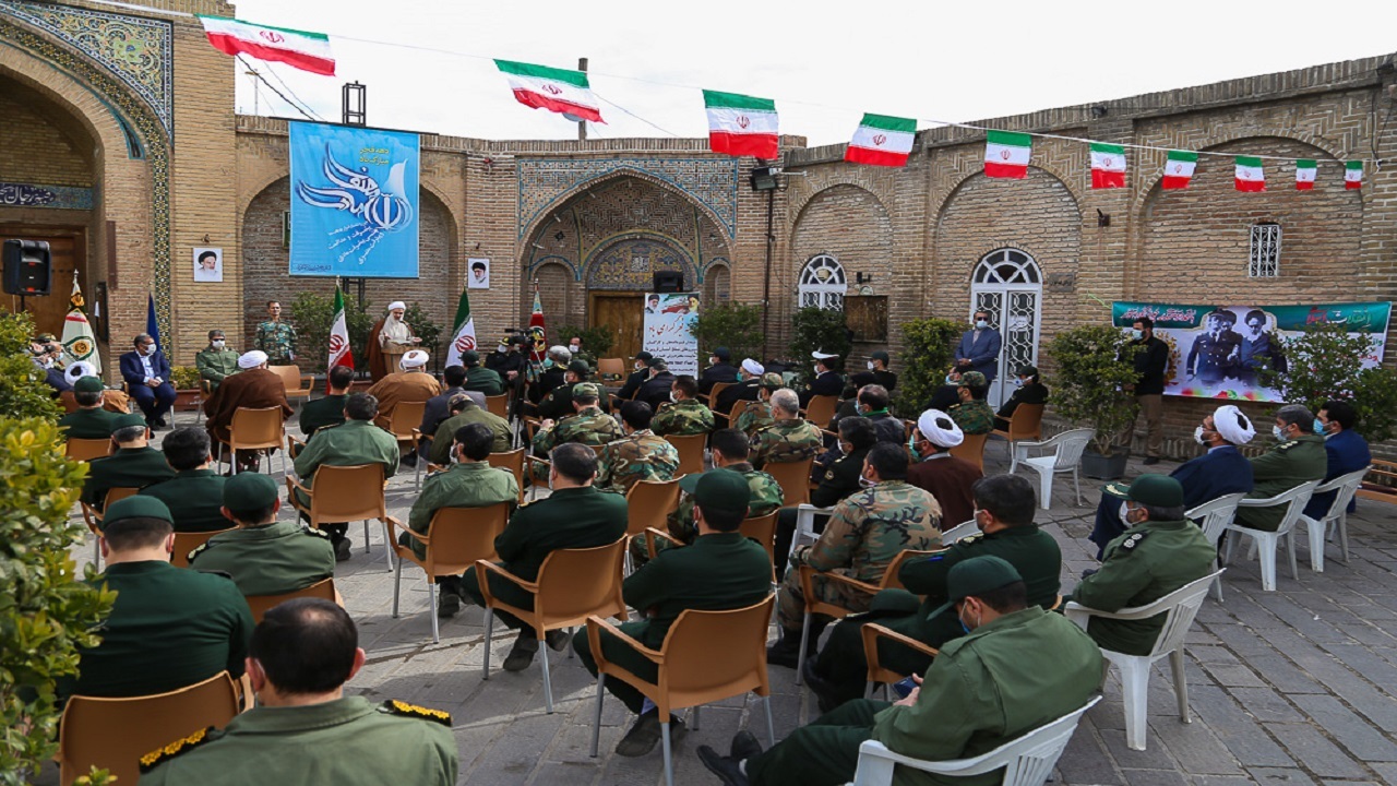 دیدار فرماندهان ارشد نظامی و انتظامی استان با امام جمعه قزوین