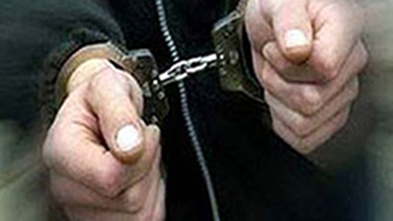 ۲ نفر از کارکنان یگان امداد شیراز مجروح شدند/ضارب از پا درآمد