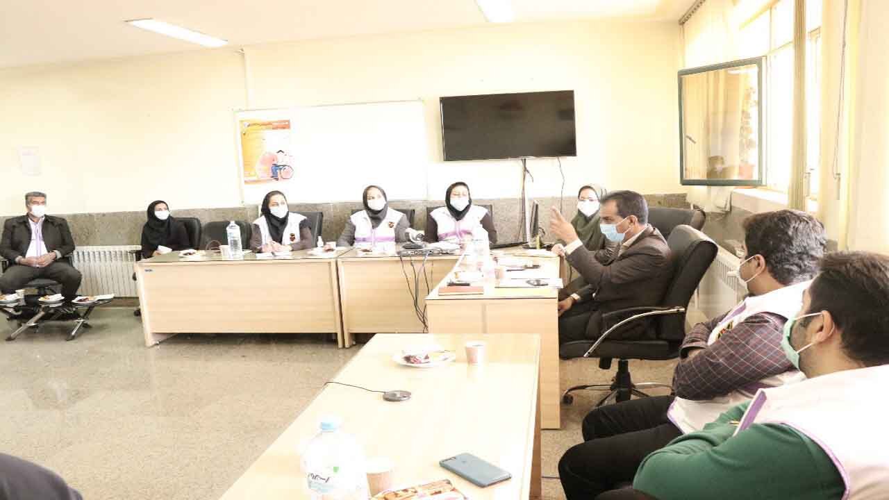 مصون نگه داشتن جامعه از آسیب ها، با مداخله به هنگام