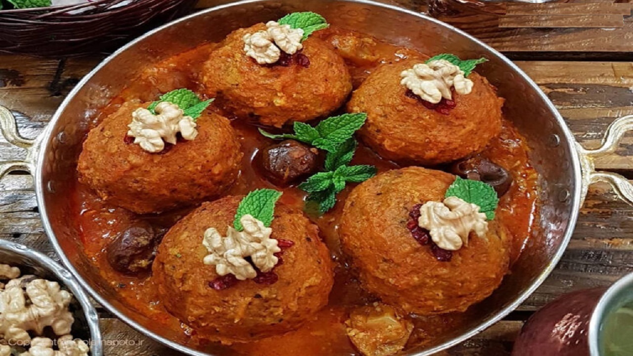آموزش آشپزی؛ از رمز و راز&zwnj;های پخت یک دمی گوجه خوشمزه و جوجه کباب با پنیر سفید تا نان شیرمال زنجبیلی + تصاویر