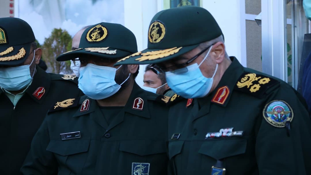 انگشتر سردار سلیمانی در دست سرلشکر باقری/ بازداشت یکی از مدیران جهاد کشاورزی جیرفت/حضور رئیس ستاد کل نیرو&zwnj;های مسلح در کنار مرقد سردار سلیمانی