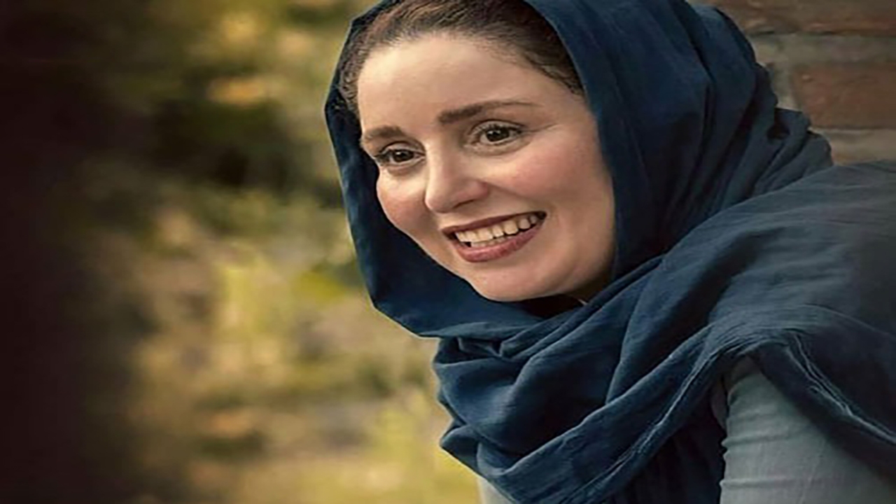 شوخی رضا عطاران با نحوه ماسک زدن ژاله صامتی در وسط نشست خبری + فیلم
