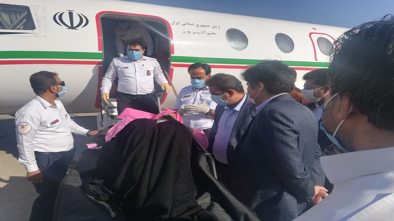 مادر باردار پر خطر نیکشهری با اورژانس هوایی به یزد منتقل شد