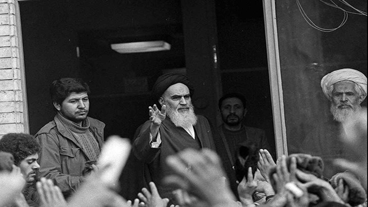 قضیه جلیقه ضد گلوله و خنثی‌سازی بمب ساعتی در محل استقرار امام خمینی!
