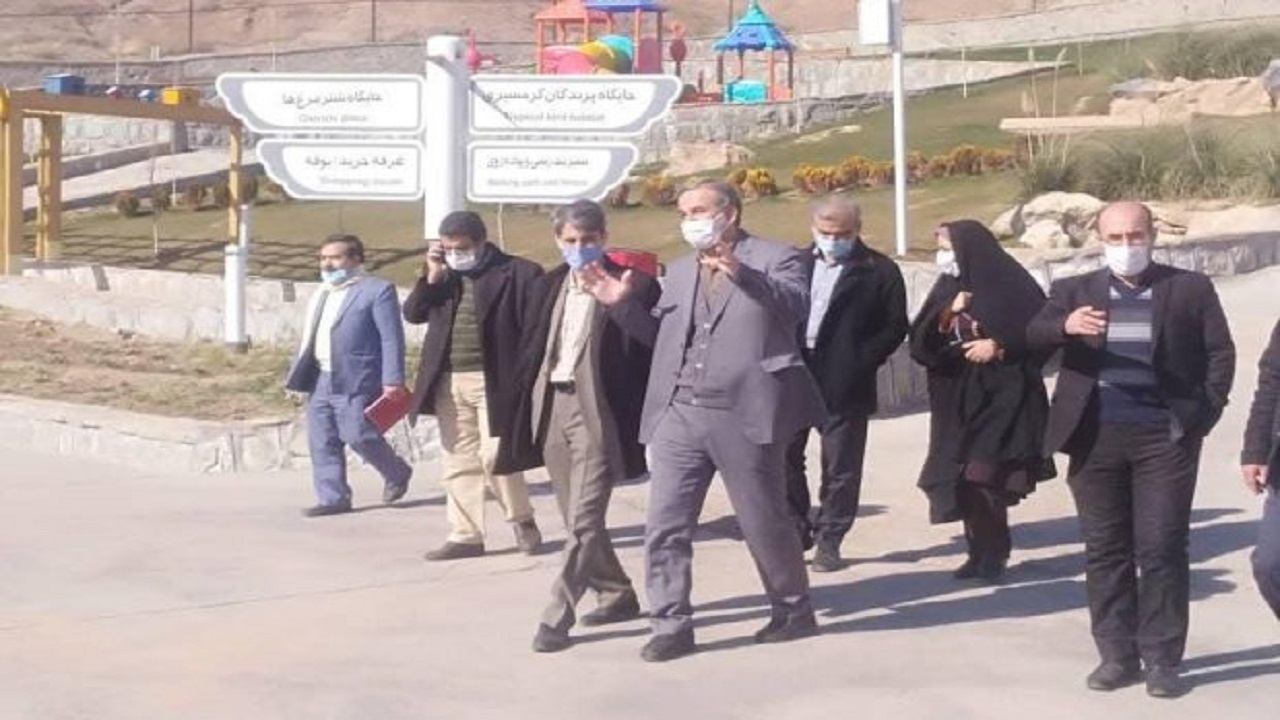 اعضای ستاد مقابله با کرونا از باغ پرندگان قم بازدید کردند
