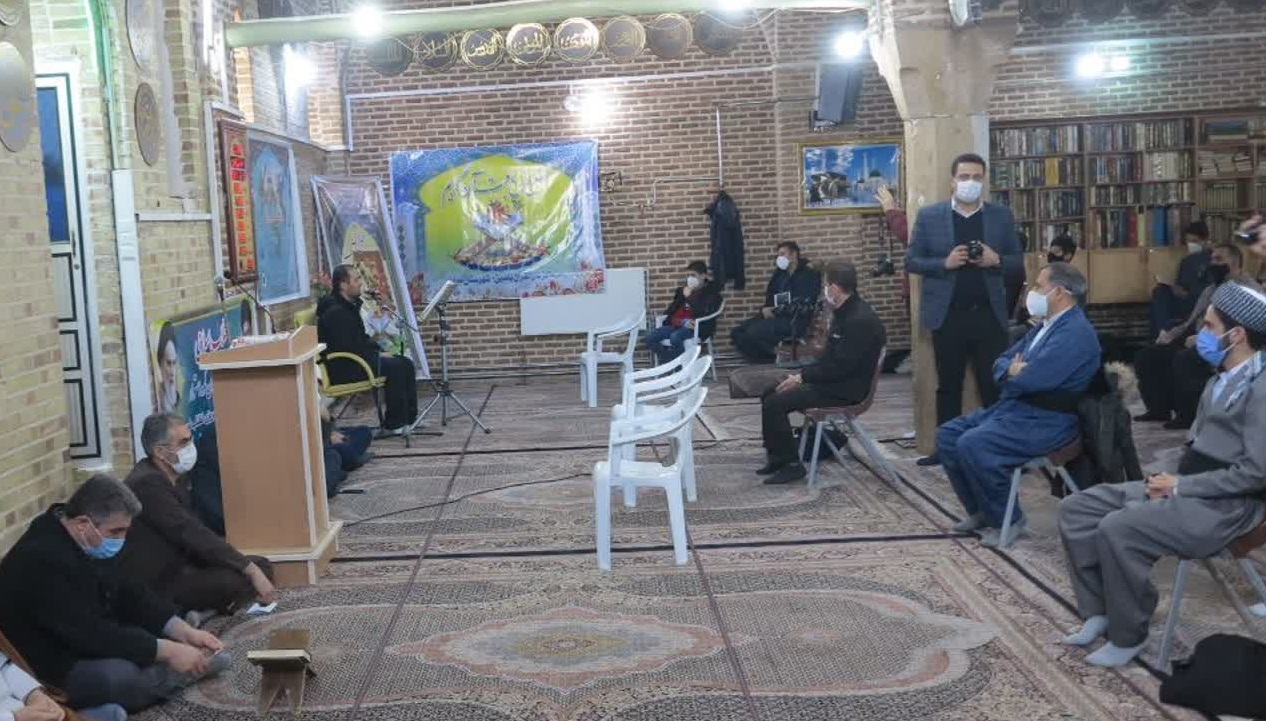 محفلی آراسته با قرآن در سومین روز از دهه فجر در مهاباد