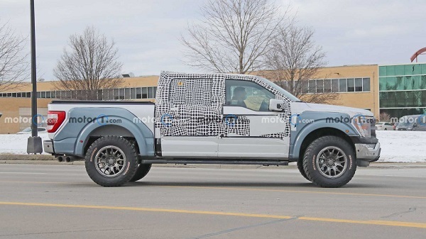رویت خودرو Supercharged Roush F-150 Spied Hunt Ram TRX در دیترویت
