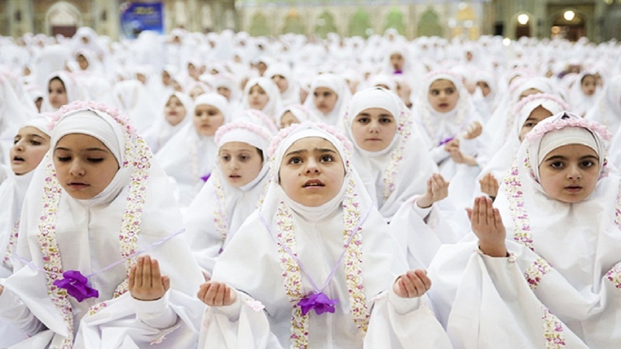 دانش آموزان اهوازی رسیدن به سن بندگی را جشن گرفتند
