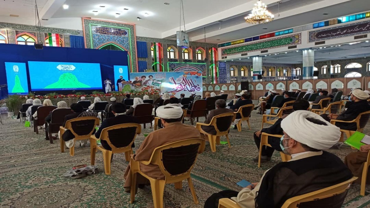 ابتلای ۲۰ کرمانی به کرونا/ مراسم عقد زوجین جوان در بیت الزهرای کرمان/برای تویی که بهشت زیر پایت است