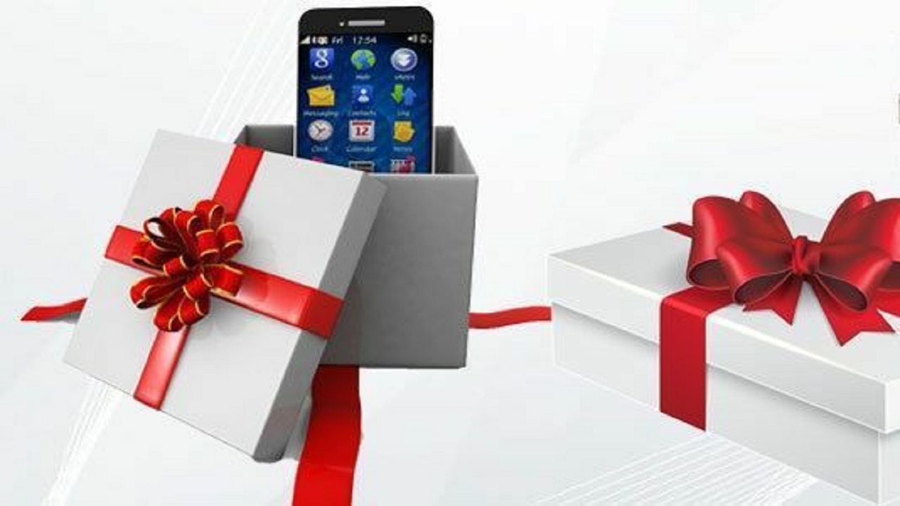 اهدای ۱۶ دستگاه تبلت به دانش‌آموزان کیار