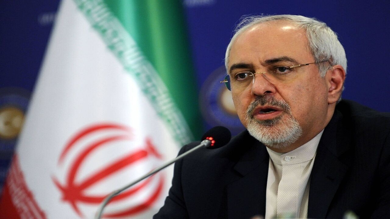 پیام تسلیت ظریف در پی درگذشت علی انصاریان و مهرداد میناوند
