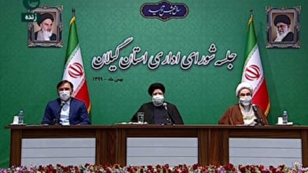 در برخورد با تخلفاتی که از ناحیه افراد نامدار سر می‌زند، هیچ رحمی نباید داشت