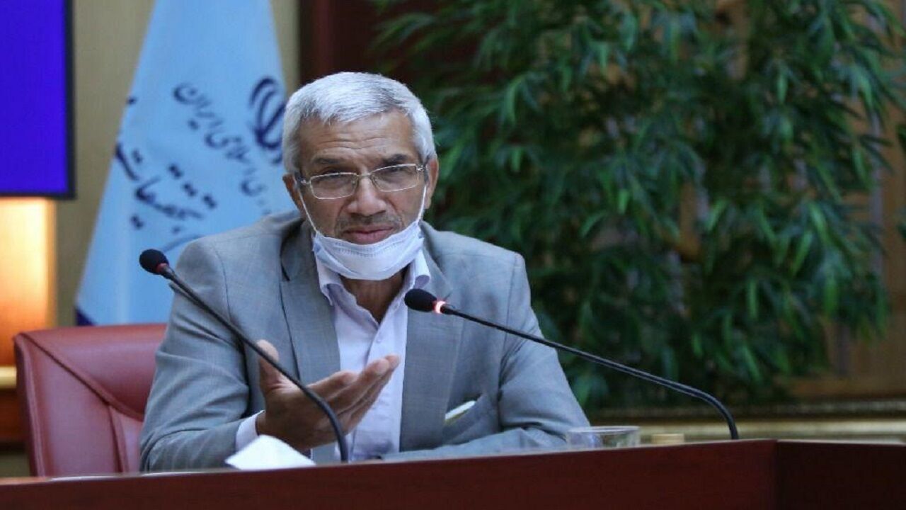 سهم پژوهش از تولید ناخالص ملی ۴۵ صدم درصد است/ برخی دانشگاه‌ها با کمتر از نصف ظرفیت کار می‌کنند