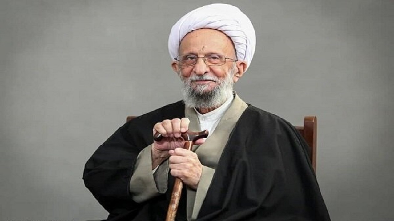 دیدگاه آیت الله مصباح یزدی(ره) در تحول علوم انسانی بررسی شد