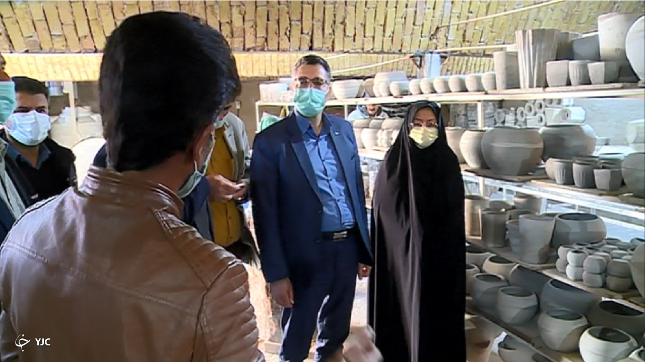 تجلیل بانوان کارآفرین و خادم سلامت در خمین