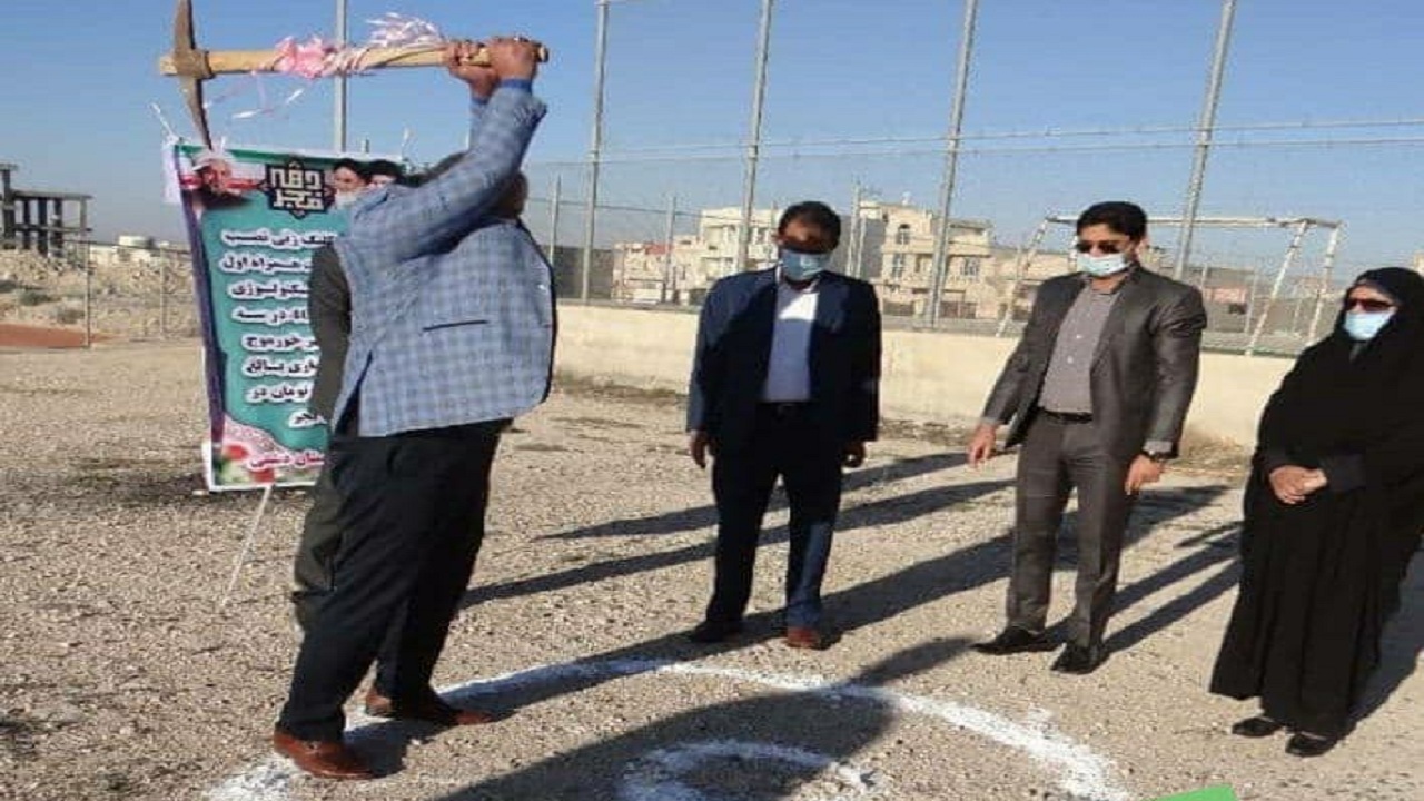از  کلنگ زنی جالب شهردار خورموج تا نیمکت نشینی مسئولان بوشهر