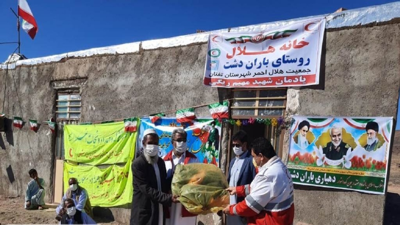 راه اندازی ۱۱ خانه هلال روستایی در خاش