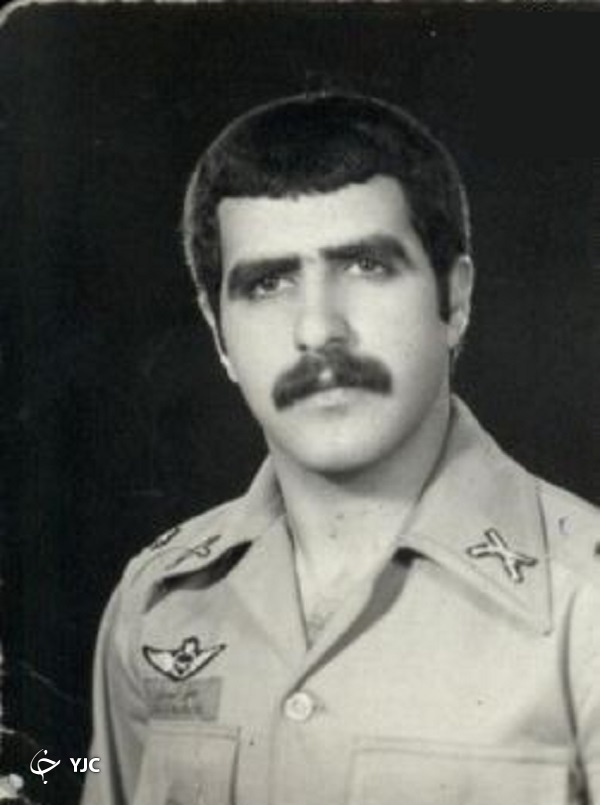 خلبان ارتشی که به حای رفتن به پادگان اعلامیه&zwnj;های امام را تکثیر کرد