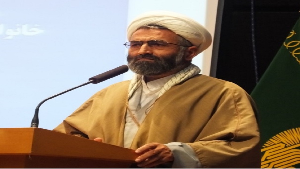 تفاوت انقلاب ایران با دیگر انقلاب‌ها در رهبری دینی است