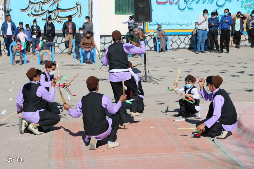 برگزاری همایش پیاده روی خانوادگی در ده زیار کرمان