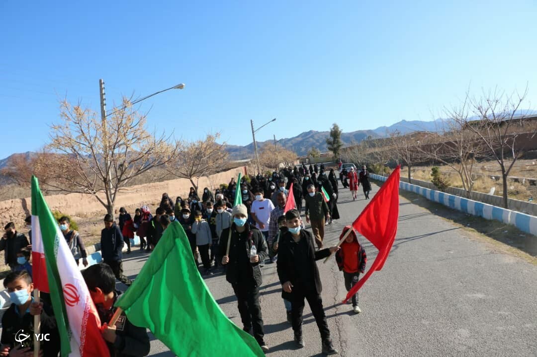 برگزاری همایش پیاده روی خانوادگی در ده زیار کرمان