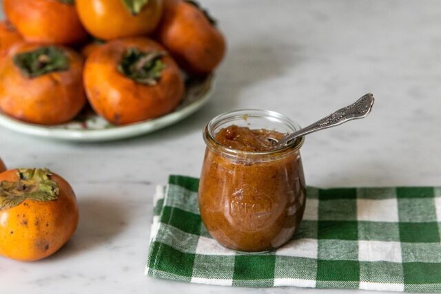 ۳ روش تهیه ترشی خرمالو و لیته خرمالو + فوت و فن ترشی خرمالو