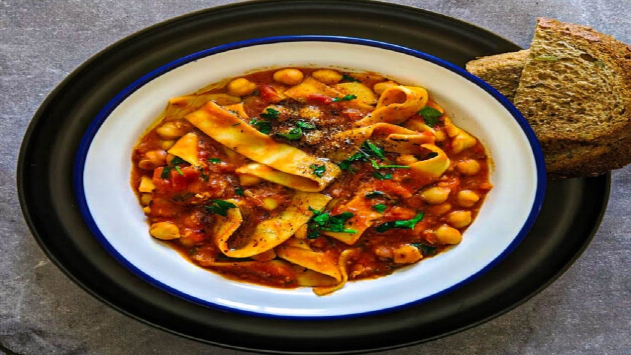 طرز تهیه پاستا اچچی ؛ یک پاستای کلاسیک و بسیار خوشمزه