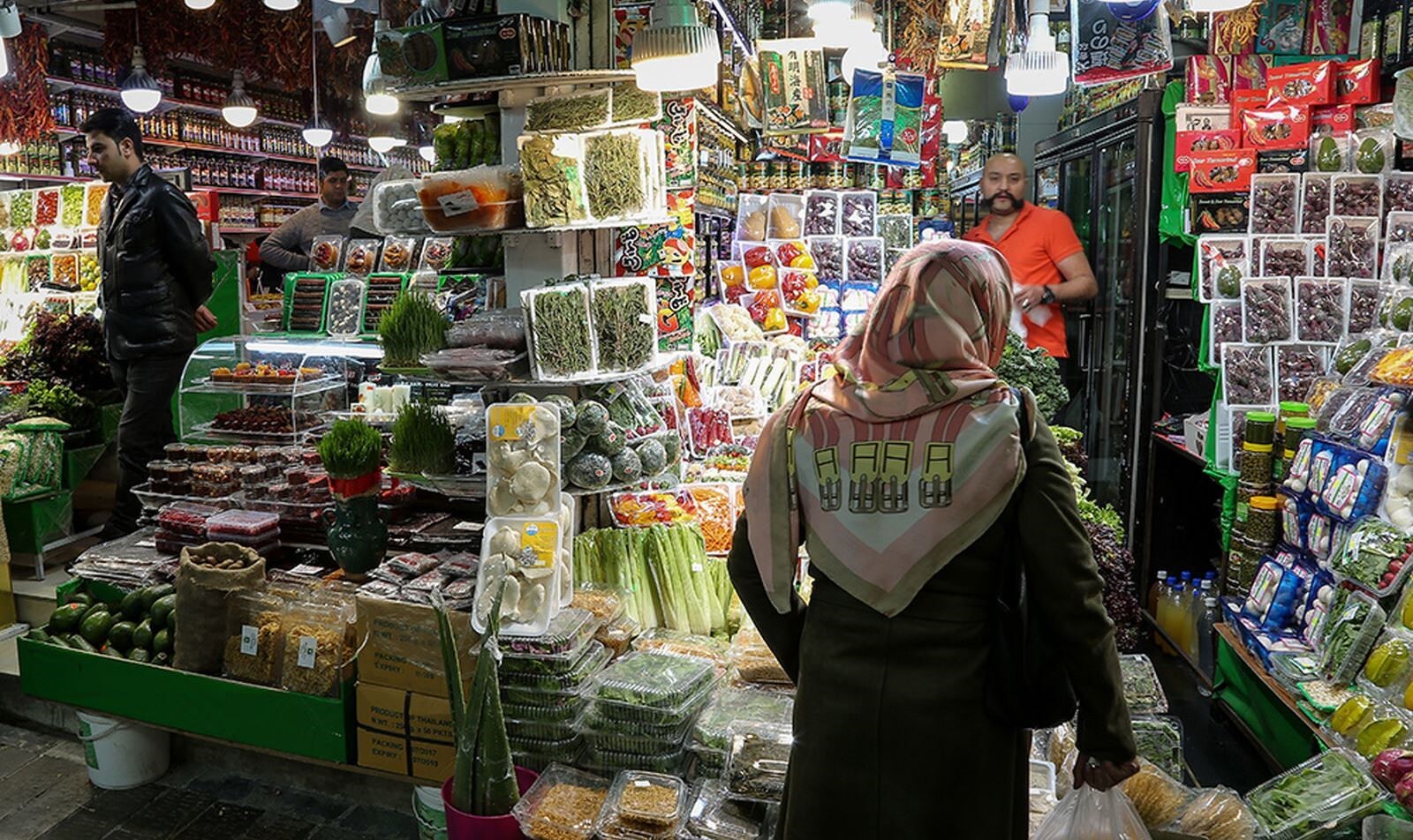 با مراکز خرید بزرگ اما به صرفهٔ تهران آشنا شوید