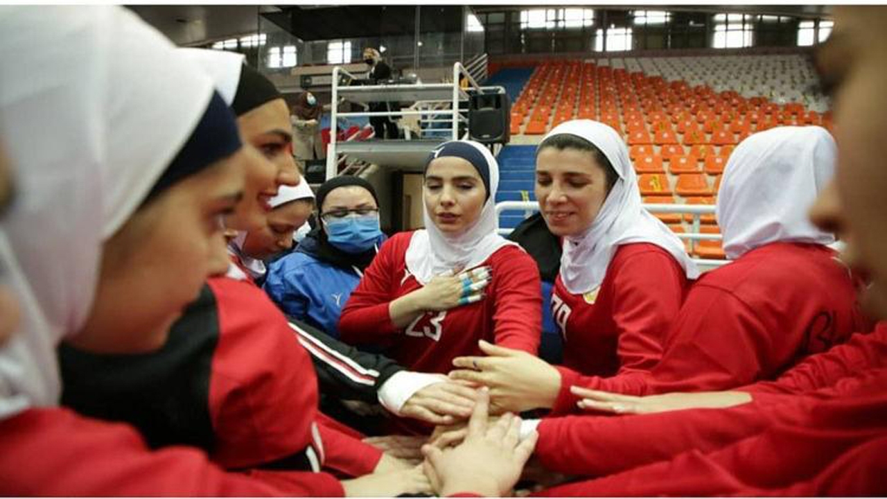 دختران هندبالیست کازرونی آماده بازی با پرسپولیس بهبهان