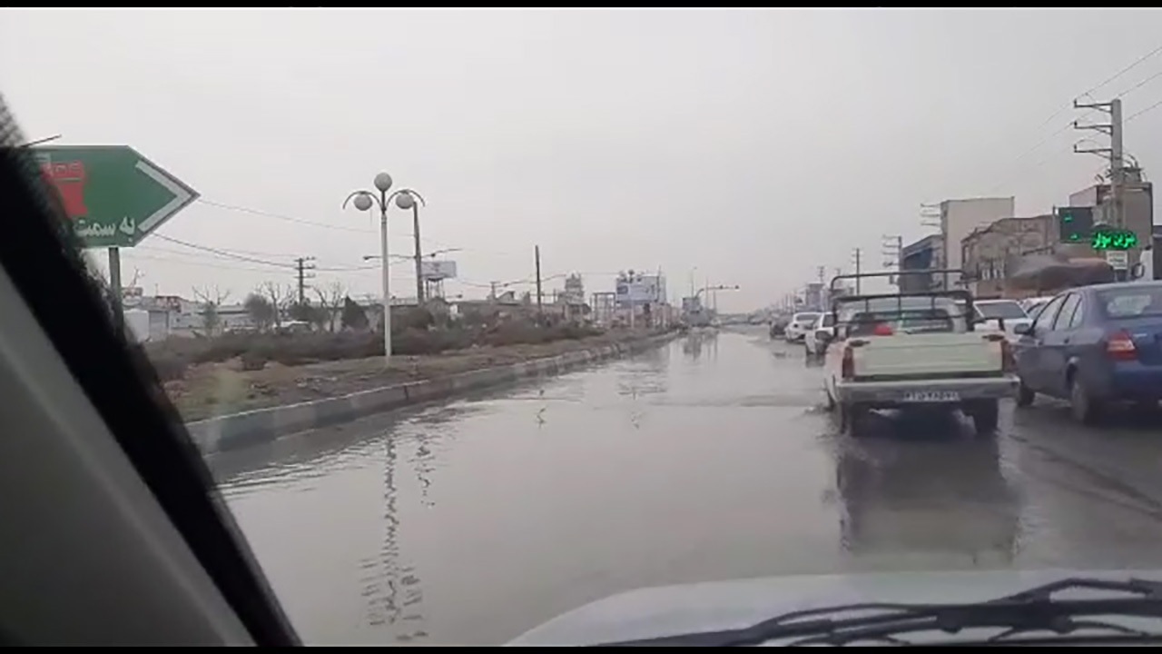 آبگرفتگی خیابان‌ها در نسیم‌شهر + فیلم