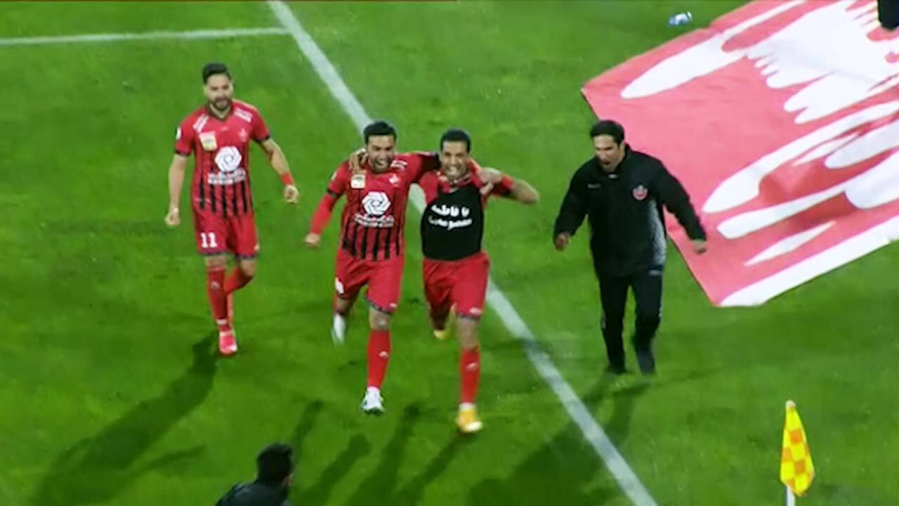 وقتی که یک وعده غذا در استقلال حاشیه ساز می‌شود/ مشکل نقل و انتقالات پرسپولیس حل شد + فیلم
