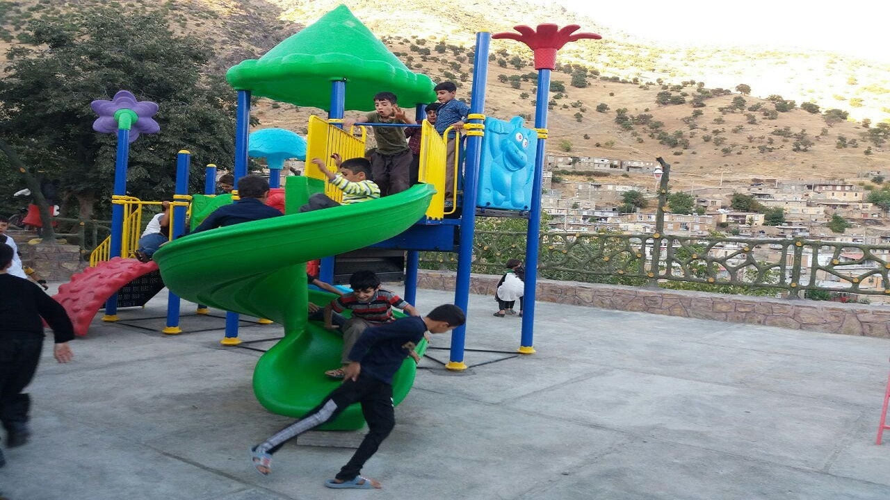 ساخت پارک کودک در روستای محروم حرمک