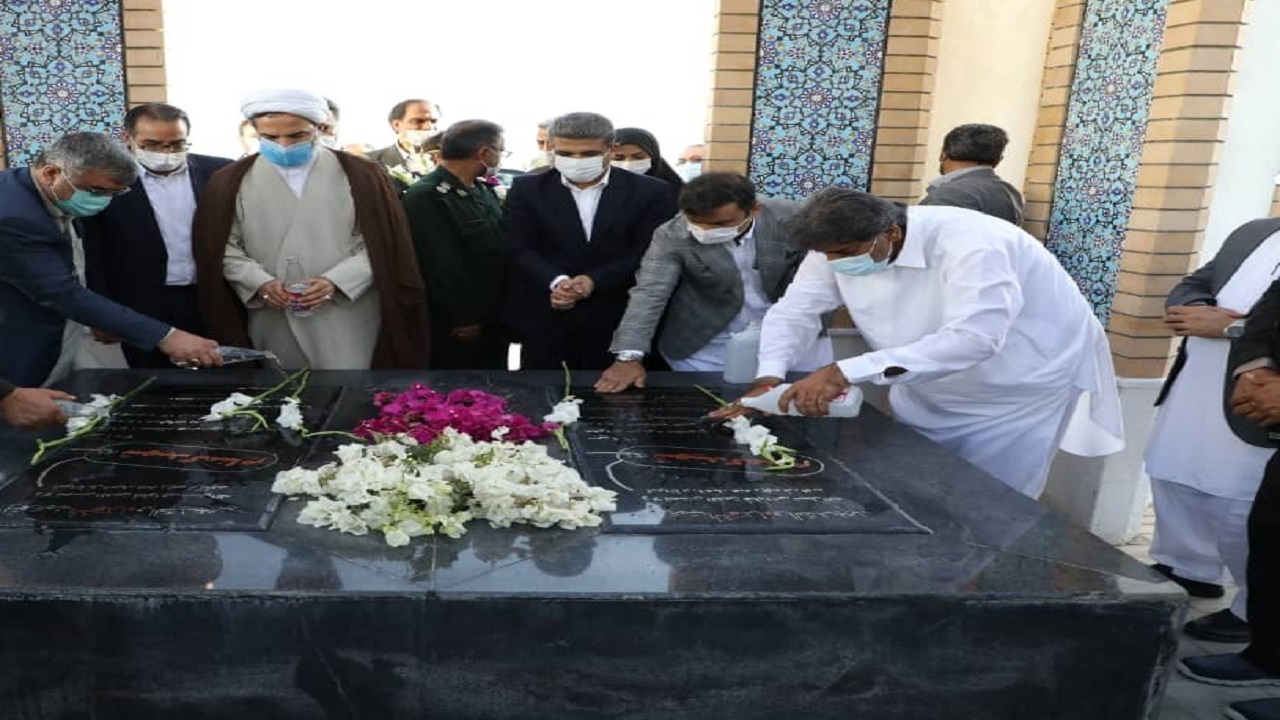 رییس سازمان بازرسی کل کشور به شهدای گمنام چابهار ادای احترام کرد