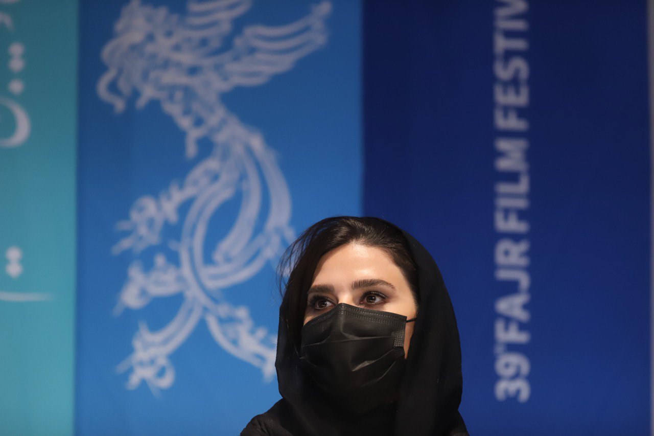 کماکان در حسرت دیدن فیلمی متوسط رو به بالا/ &laquo;خط فرضی&raquo; و &laquo;گیج گاه&raquo; نمایش داده شد