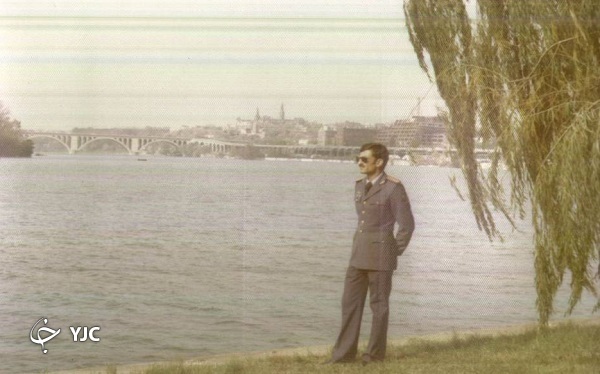 کدام خلبان نیروی هوایی ارتش تحت تعقیب ساواک بود؟ کدام خلبان نیروی هوایی ارتش تحت تعقیب ساواک بود؟