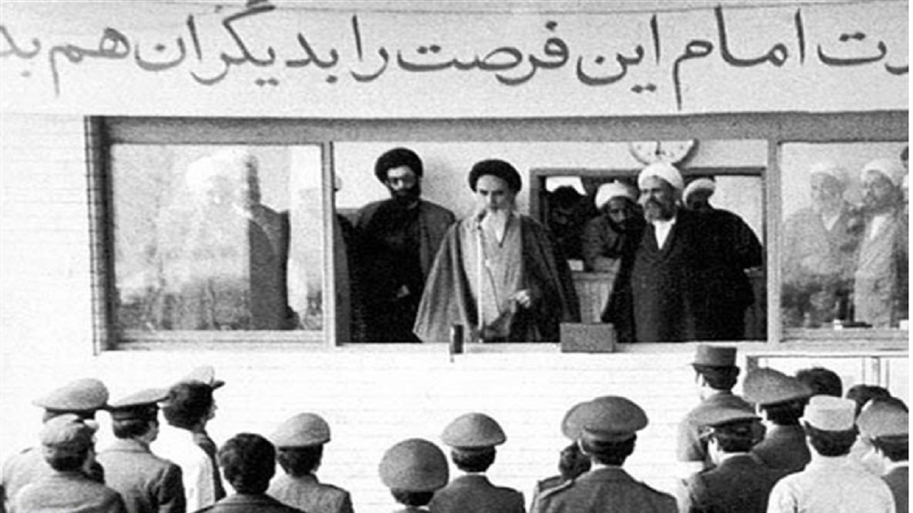 خاطره جالب رهبر انقلاب از بیعت همافران با امام خمینی