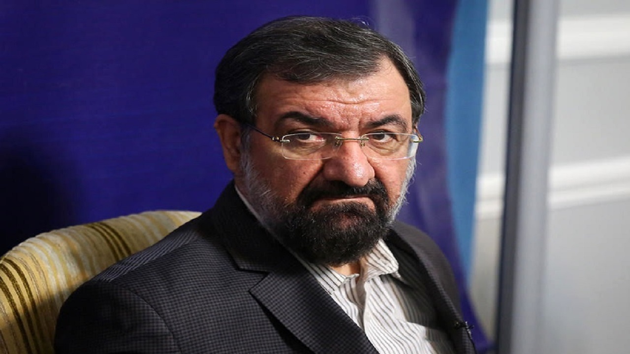 برای حل مشکلات اقتصادی کشور، راه حل اقتصادی می‌خواهیم نه سیاسی/ مردم خواستار اصلاح وضع بانک و بورس هستند